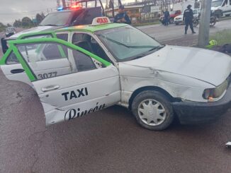 Policías atienden accidente en Tepezalá