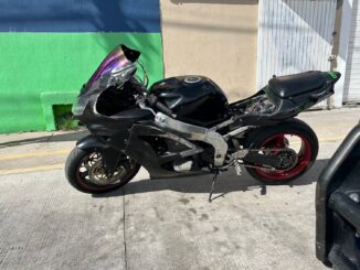 Una motocicleta asegurada por alteraciones