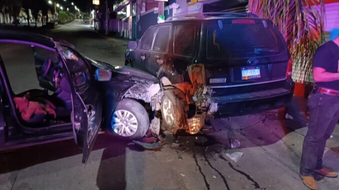 Policías Viales de Aguascalientes atendieron el reporte de un choque registrado en Avenida Hacienda de Ojocaliente