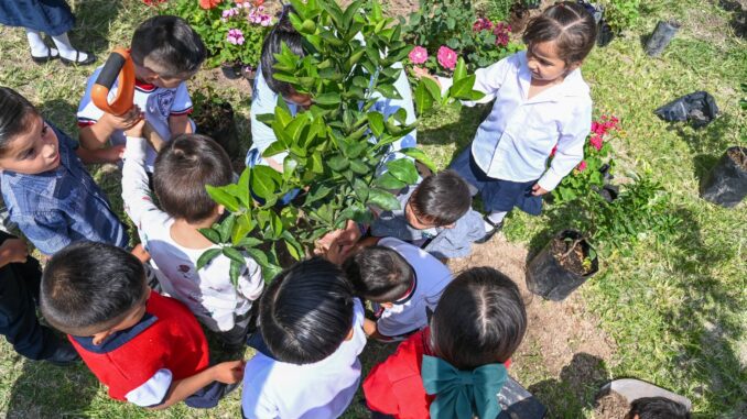 El Gobierno Municipal de Jesús María impulsa la reforestación y conciencia ambiental entre los más pequeños