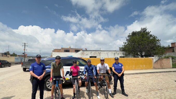 Policía Turística da seguridad en Rodada Ciclista