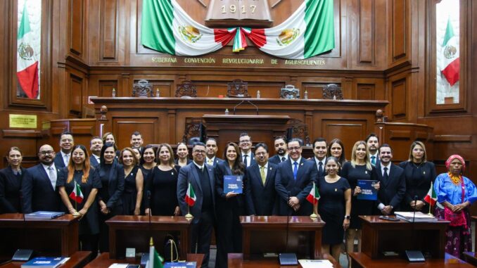 Entrega Gobernadora Tere Jiménez su Segundo Informe de Gobierno al Congreso del Estado