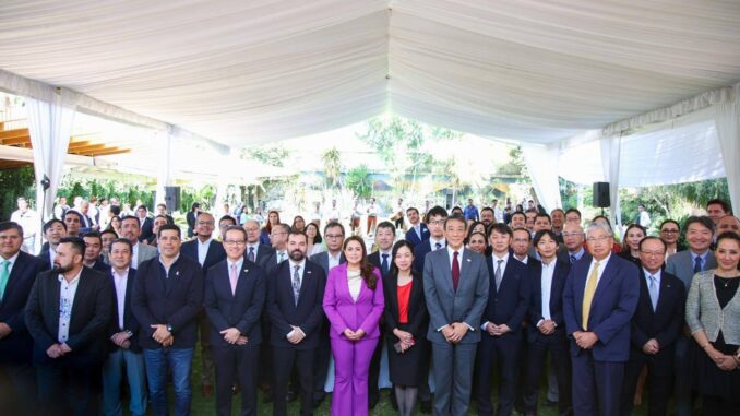 Gobernadora Tere Jiménez se reúne con Empresarios y Diplomáticos japoneses; reconoce su valiosa aportación al Desarrollo Económico de Aguascalientes