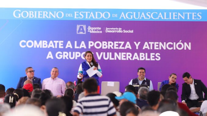 Entrega Gobernadora Tere Jiménez alimentos y equipamiento para fortalecer los Comedores Comunitarios de las Casas del Bien Común