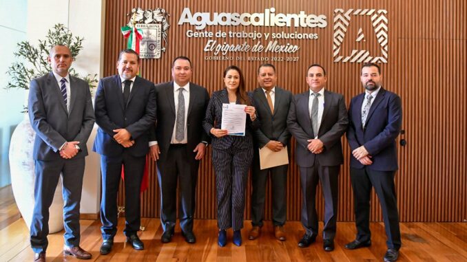 Empresa de Aguascalientes anuncia a la Gobernadora Tere Jiménez expansión por 70 millones de pesos y la generación de más de Empleos