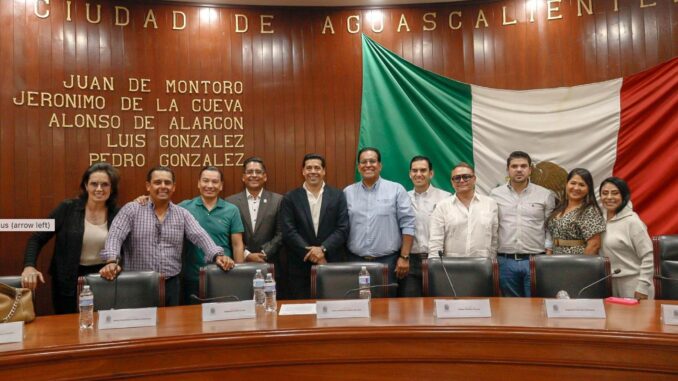 Aprueba Cabildo Sesión Solemne para presentar el Tercer Informe de Leo Montañez