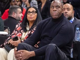 Magic Johnson llama a afroamericanos en EE.UU. a votar por Kamala Harris