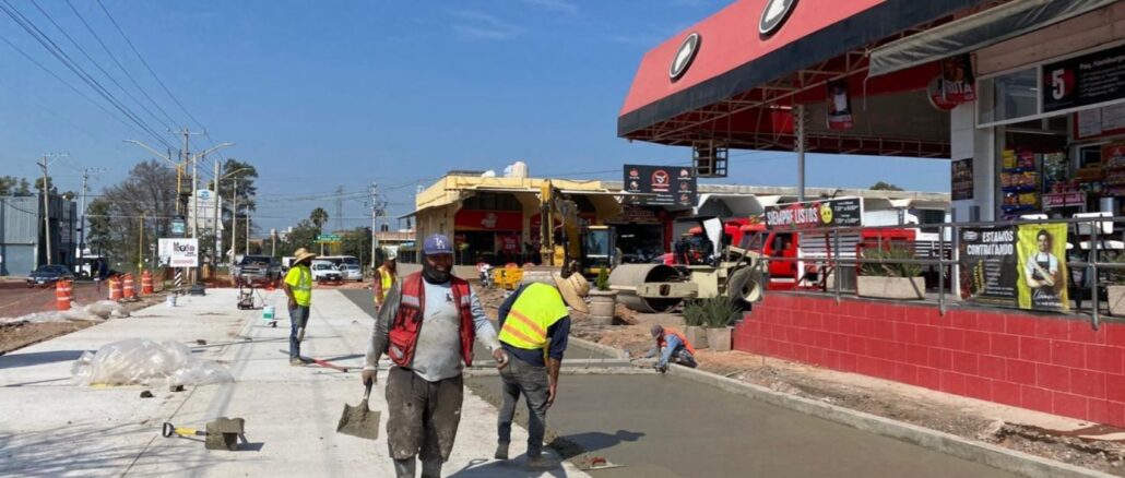 Avanzan los trabajos de rehabilitación vial en la Av. del Mercado de Abastos