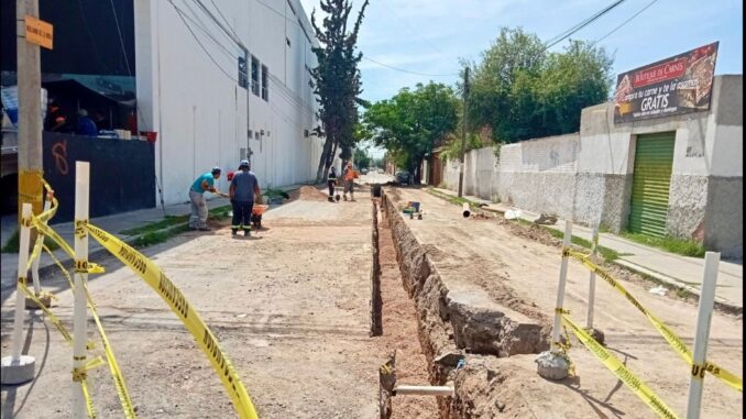 Continúa MIAA con obras de rehabilitación de alcantarillado