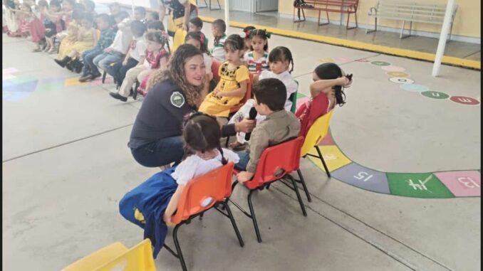 Humane Society International imparte Talleres en las escuelas sobre el cuidado de las Mascotas