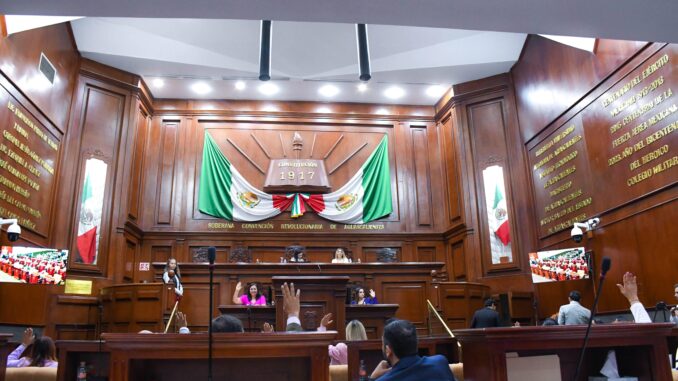 Por Glosa del Segundo Informe de Gobierno comparecieron tres funcionarios púbicos ante el Congreso de Aguascalientes