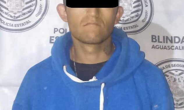 Detienen a una persona por posesión de arma prohibida