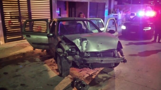 Policías Viales de Aguascalientes atendieron el reporte de accidente que se registró en las primeras horas de este domingo