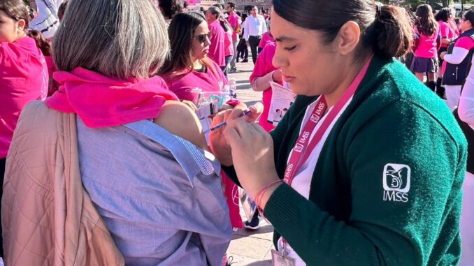 Inicia IMSS Aguascalientes vacunación contra influenza y COVID-19