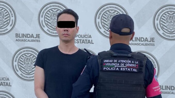 Policía Rosa Estatal detiene a sujeto por hostigamiento sexual