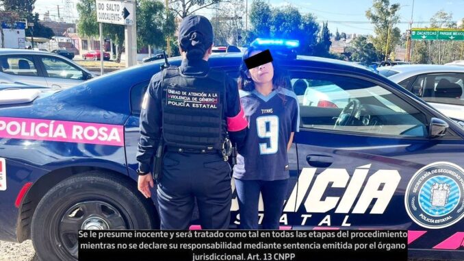 Fue detenida tras ser acusada de golpear a su menor hijo