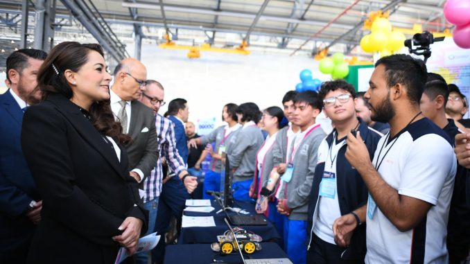 Inaugura Gobernadora Tere Jiménez Concurso Estatal que impulsa el Emprendimiento de Jóvenes Univeristarios