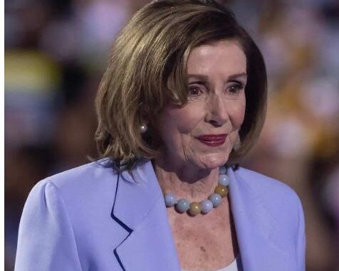 Pelosi considera que el retraso de Biden en dejar la campaña explica la derrota demócrata