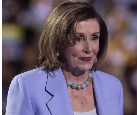 Pelosi considera que el retraso de Biden en dejar la campaña explica la derrota demócrata