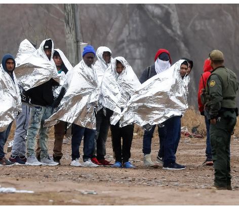 Trump planea grandes centros de detención para migrantes previo a su expulsión