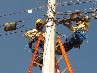 Refuerza Municipio de Aguascalientes operativo de retiro de cables en desuso en La Purísima y Valle del Campestre
