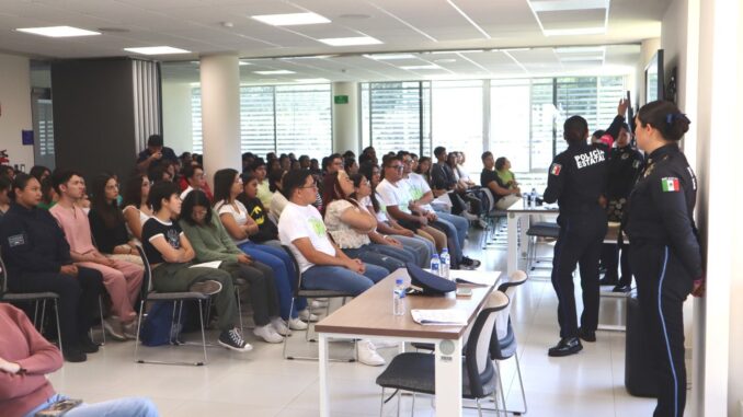 La Policía Rosa imparte Taller sobre Violencia de género en la UAA