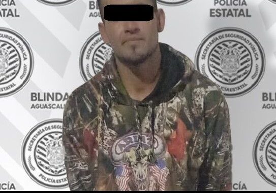 Policía Estatal detiene a una persona por contar con una orden de aprehensión vigente