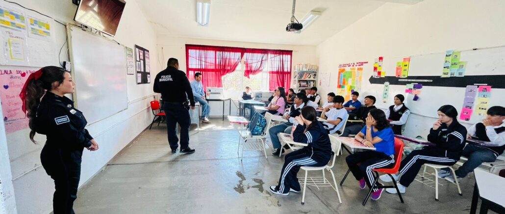 Realizan taller de prevención de delitos cibernéticos en Asientos