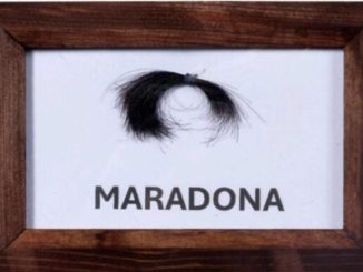 ¿Cuánto te costaría tener un mechón de pelo de Maradona o la camiseta de Ronaldo?