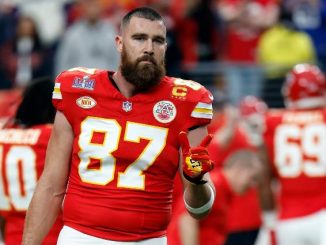 Kelce bate récord de anotaciones de los Chiefs en triunfo sobre los Steelers