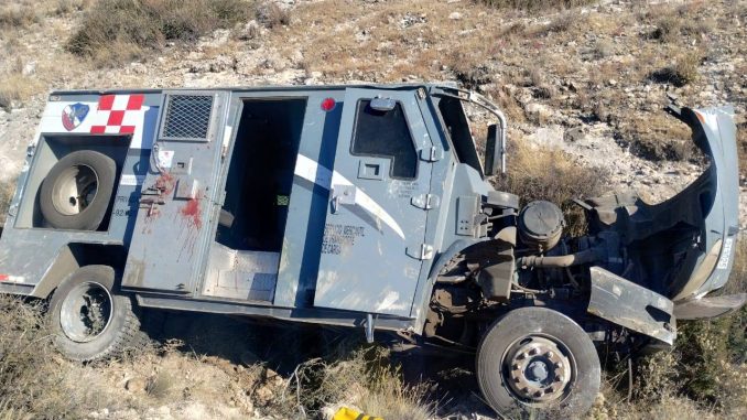 Atienden accidente tipo volcadura en Tepezalá