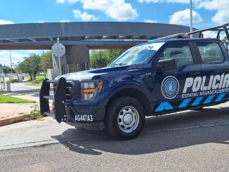 Policías Estatales aseguran vehículo con placas sobrepuestas