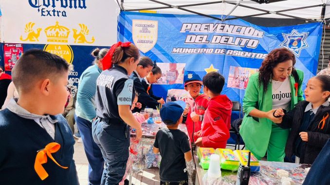 Realizan stand de prevención en Asientos