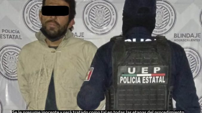 Detienen a una persona con tres envoltorios con droga