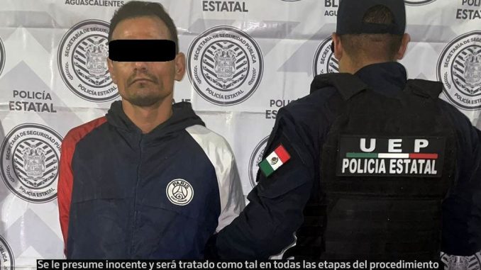 Con dos envoltorios con droga fue detenido un sujeto