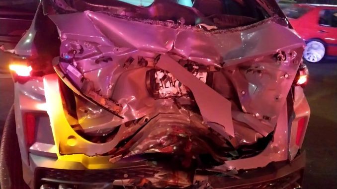 Policías Viales de Aguascalientes atendieron el reporte de aparatoso choque entre una motocicleta y un vehículo