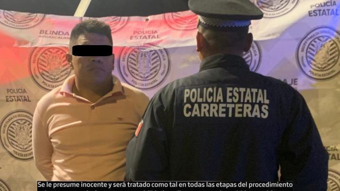 Detienen a una persona por conducir un vehículo robado