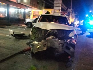 Policías Viales de Aguascalientes atienden reporte de accidente tipo choque frontal que se registró sobre Avenida General Ignacio Zaragoza