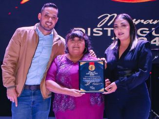 Entrega de reconocimiento al 𝐌𝐢𝐠𝐫𝐚𝐧𝐭𝐞 𝐃𝐢𝐬𝐭𝐢𝐧𝐠𝐮𝐢𝐝𝐨 𝟐𝟎𝟐𝟒 en Calvillo