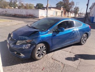 Policías Viales de Aguascalientes atendieron el reporte de accidente que se registró esta mañana en el fraccionamiento San José del Arenal
