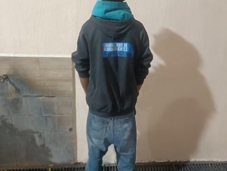En posesión de un arma prohibida, elementos de la SSPM de Aguascalientes detienen a una persona en Villa de las Palmas