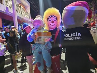 Policías y personal administrativo de la SSPM de Aguascalientes generaron miles de sonrisas en esta Navidad