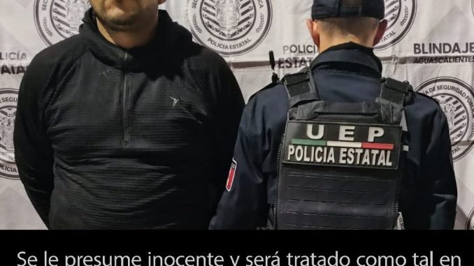 Policías Estatales aseguran a una persona por posesión de droga