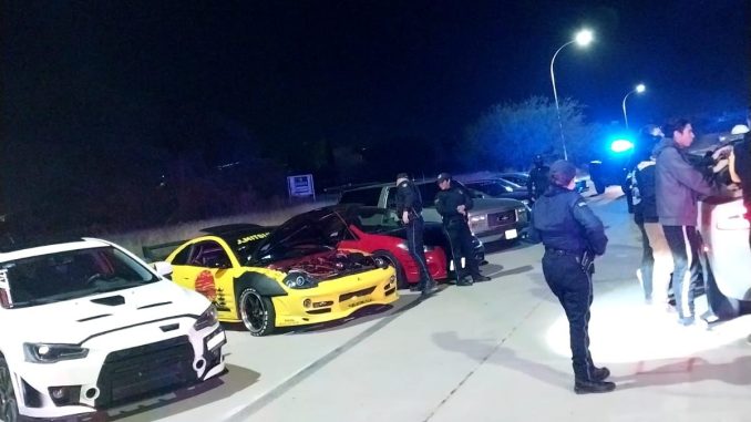 Policías Viales de Aguascalientes en coordinación con Policías Preventivos de la capital lograron la detención de 20 personas por realizar arrancones, derrapones y acrobacias