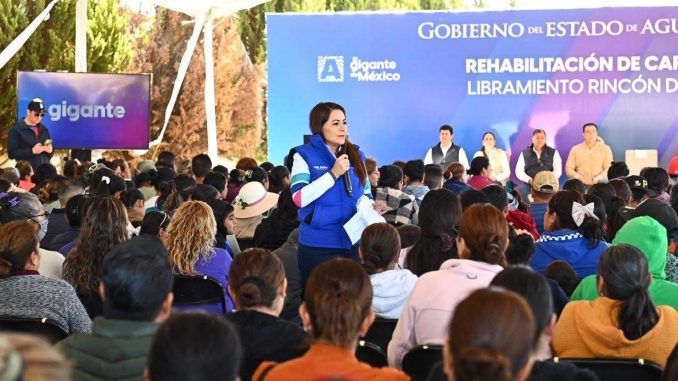 Entrega Gobernadora Tere Jiménez obras de rehabilitación carretera y arranca construcción de un nuevo Pozo en Rincón de Romos