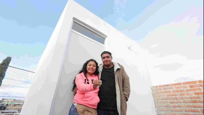 Mejora Leo Montañez la calidad de vida de las familias con la entrega de Cuartos Adicionales