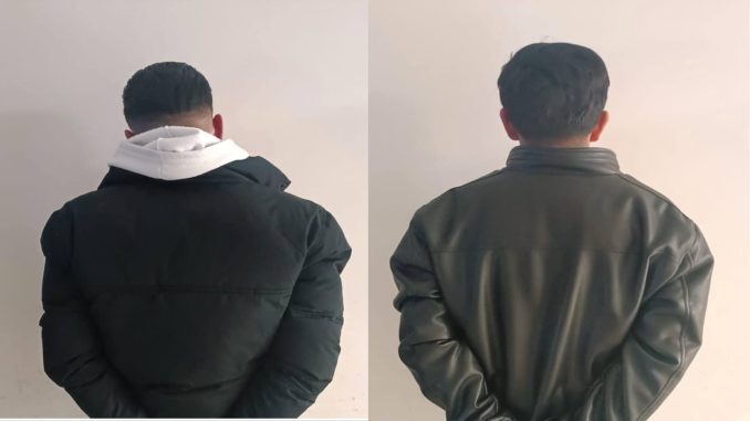 Elementos de la Secretaría de Seguridad Pública Municipal de Aguascalientes (SSPM) detienen a dos personas en Barandales de San José, por el probable delito de robo