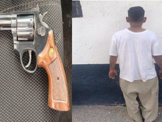 Policías de la SSPM de Aguascalientes detienen a una persona en Municipio Libre, por la presunta portación de un arma de fuego