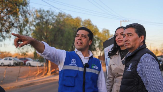 Entrega Leo Montañez rehabilitación de la calle Urbanismo en el Guadalupe Peralta