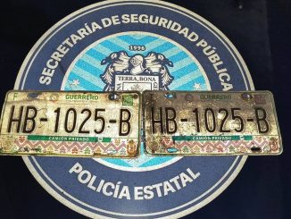Un vehículo con placas sobrepuestas fue asegurado